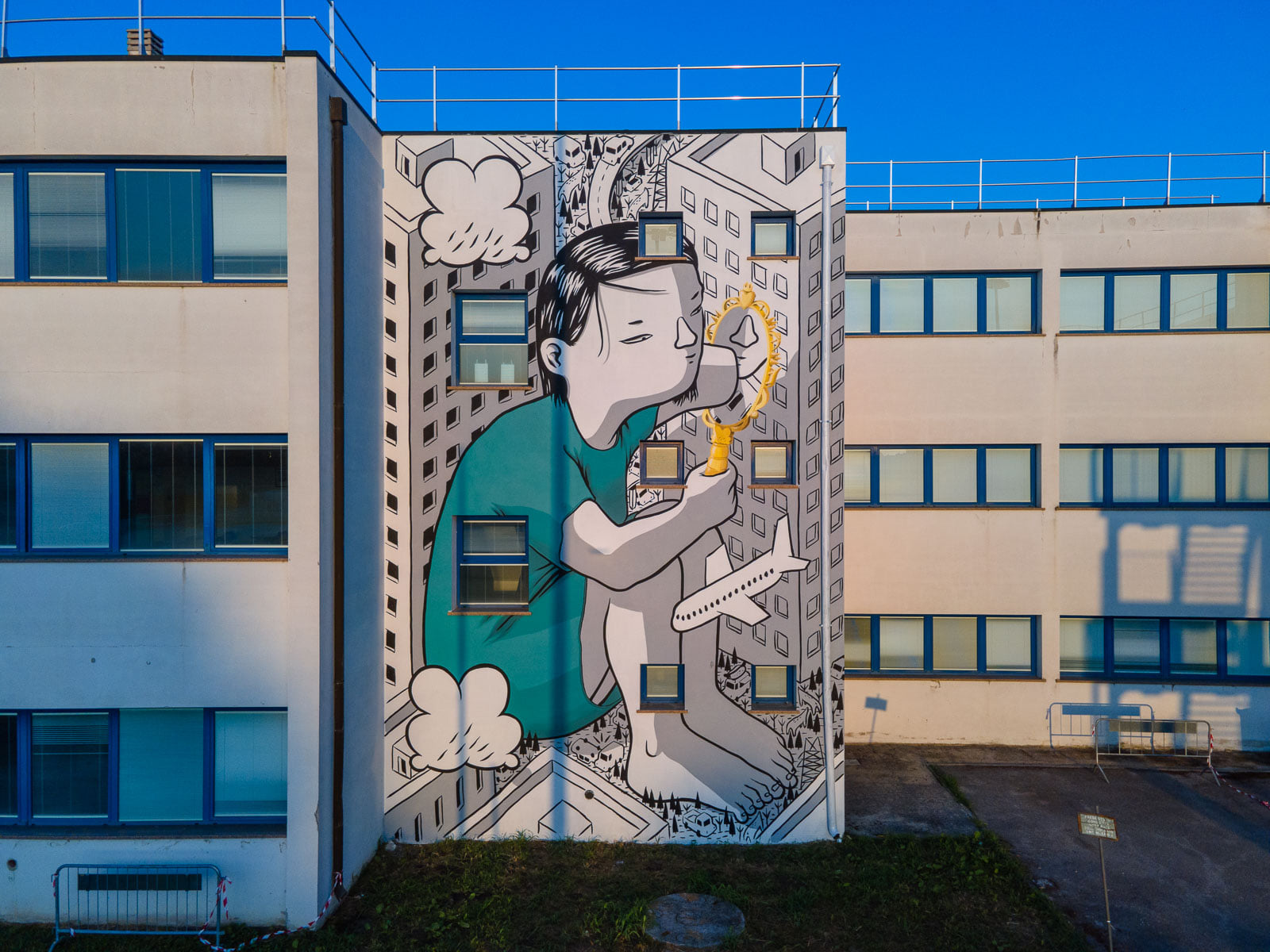 Mirror by Millo
